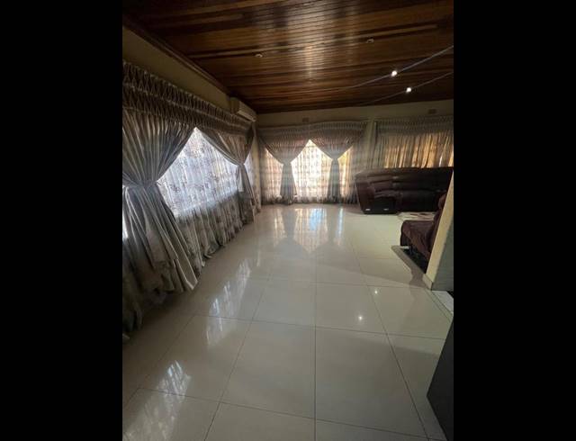 3 BEDROOM HOUSE FOR SALE IN REGENTS PARK